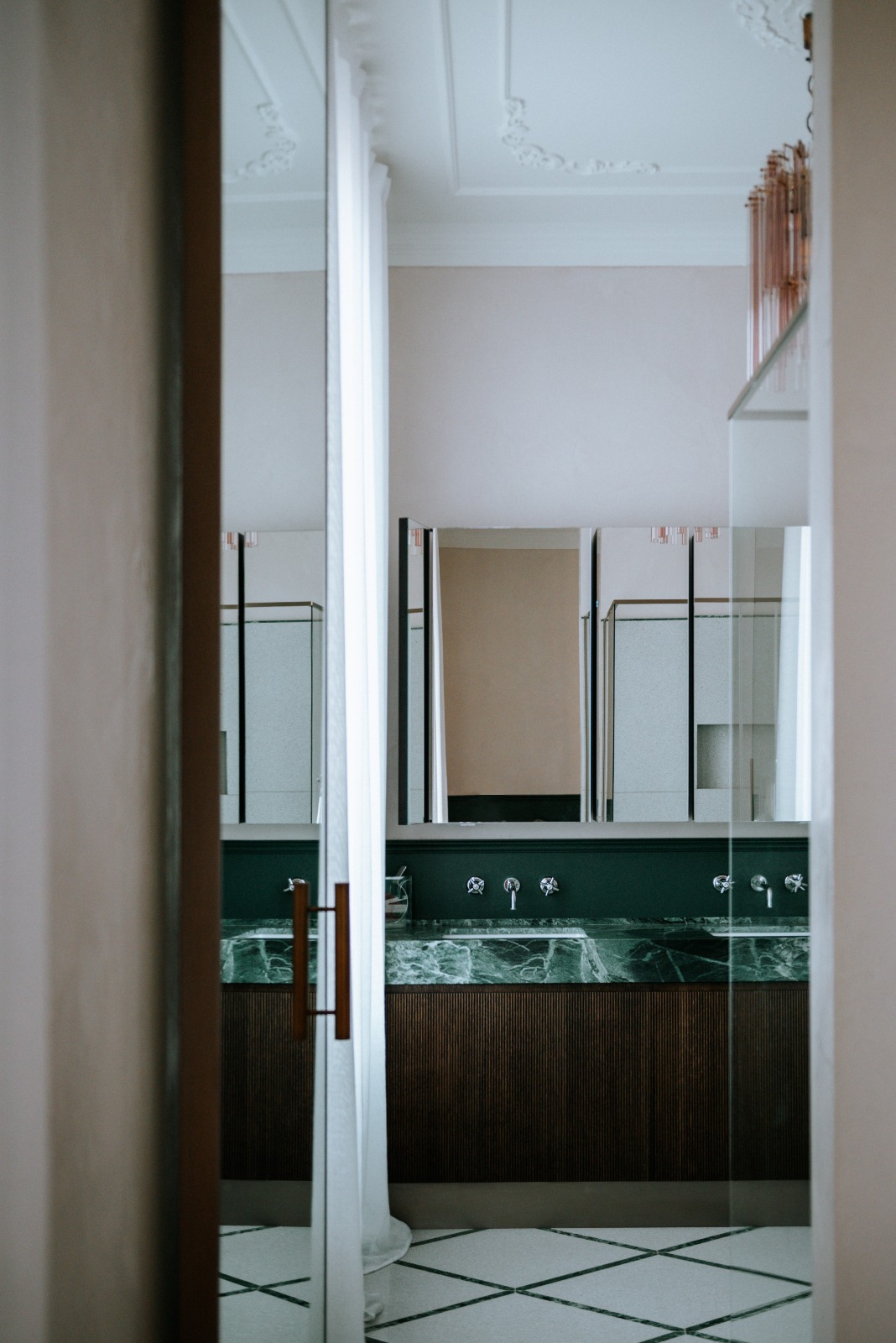APT Milano Bagno - Specchi e mobile cannettato